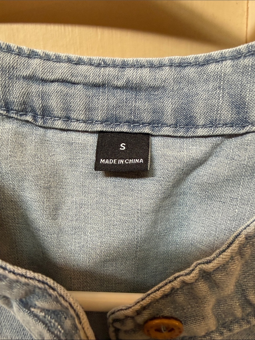 Light Blue Denim Button-Front Women’s Top - Picture 3 of 3